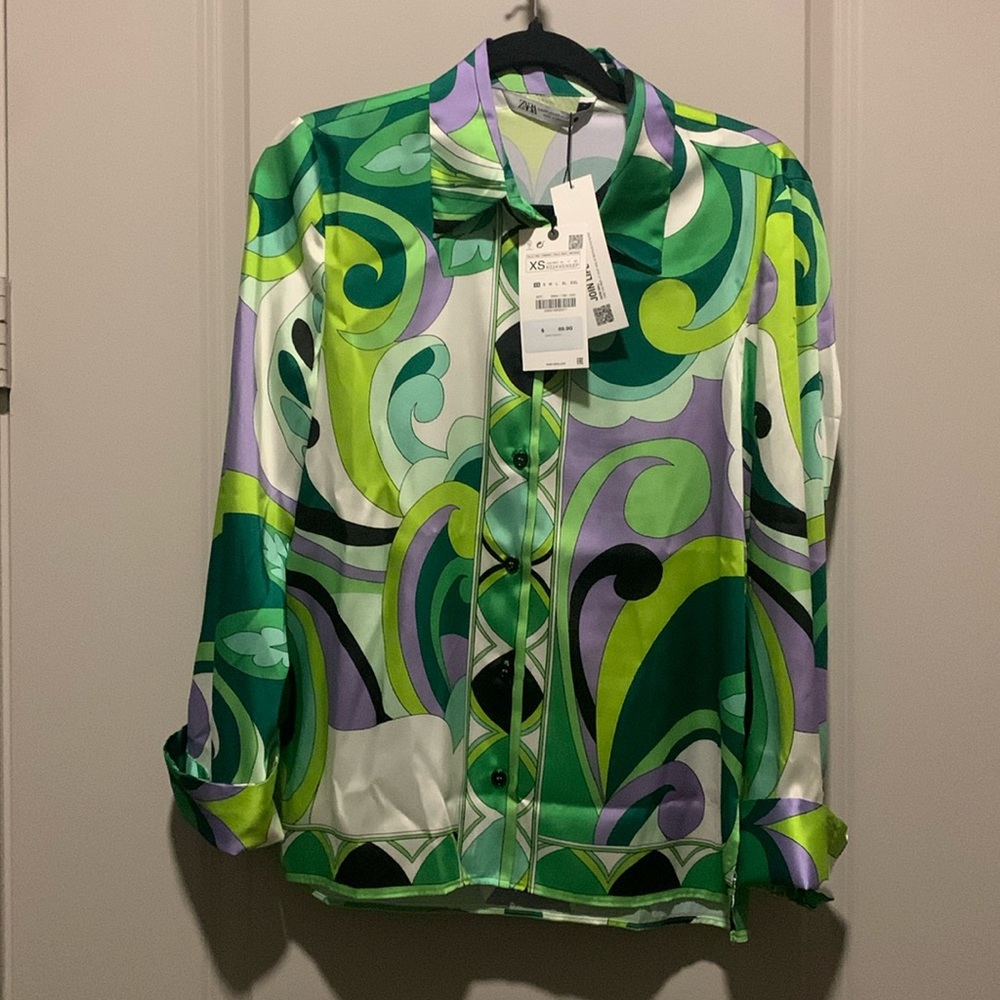 Zara XS sayin/silky fabric